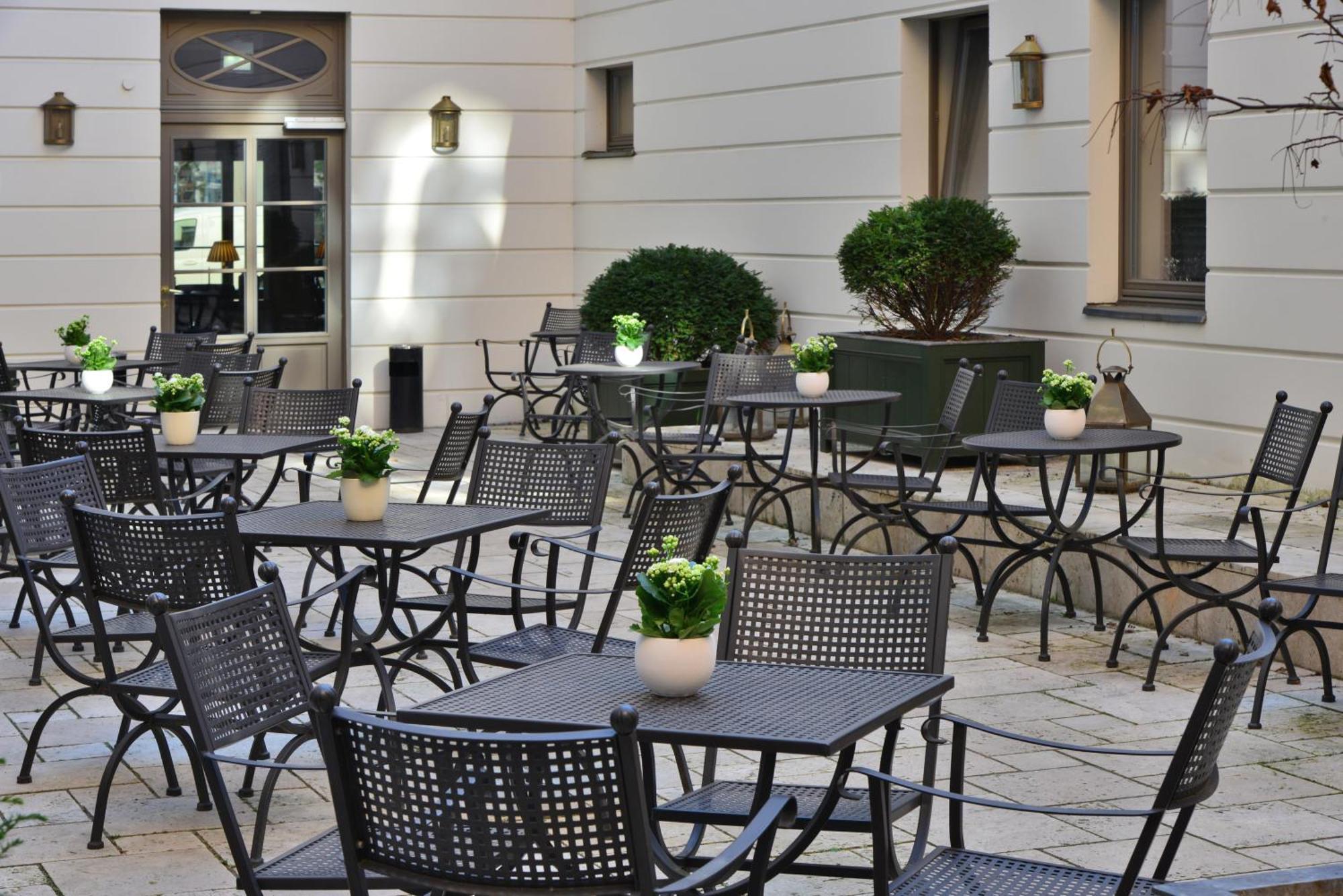 Monbijou Hotel Berlim Exterior foto